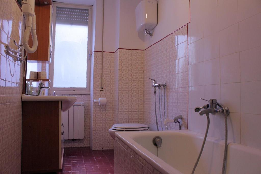 Tourist House Roma Aparthotel Стая снимка