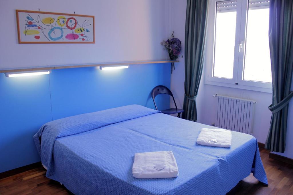 Tourist House Roma Aparthotel Стая снимка