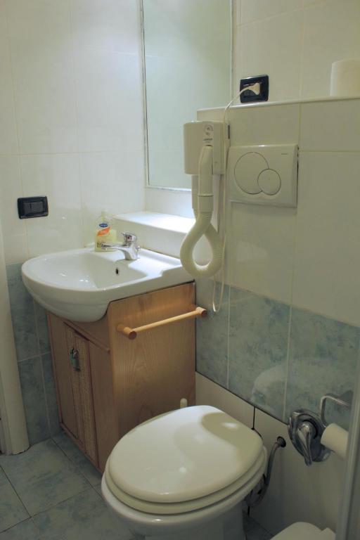 Tourist House Roma Aparthotel Стая снимка
