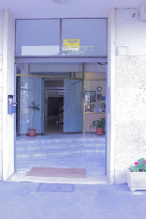 Tourist House Roma Aparthotel Стая снимка