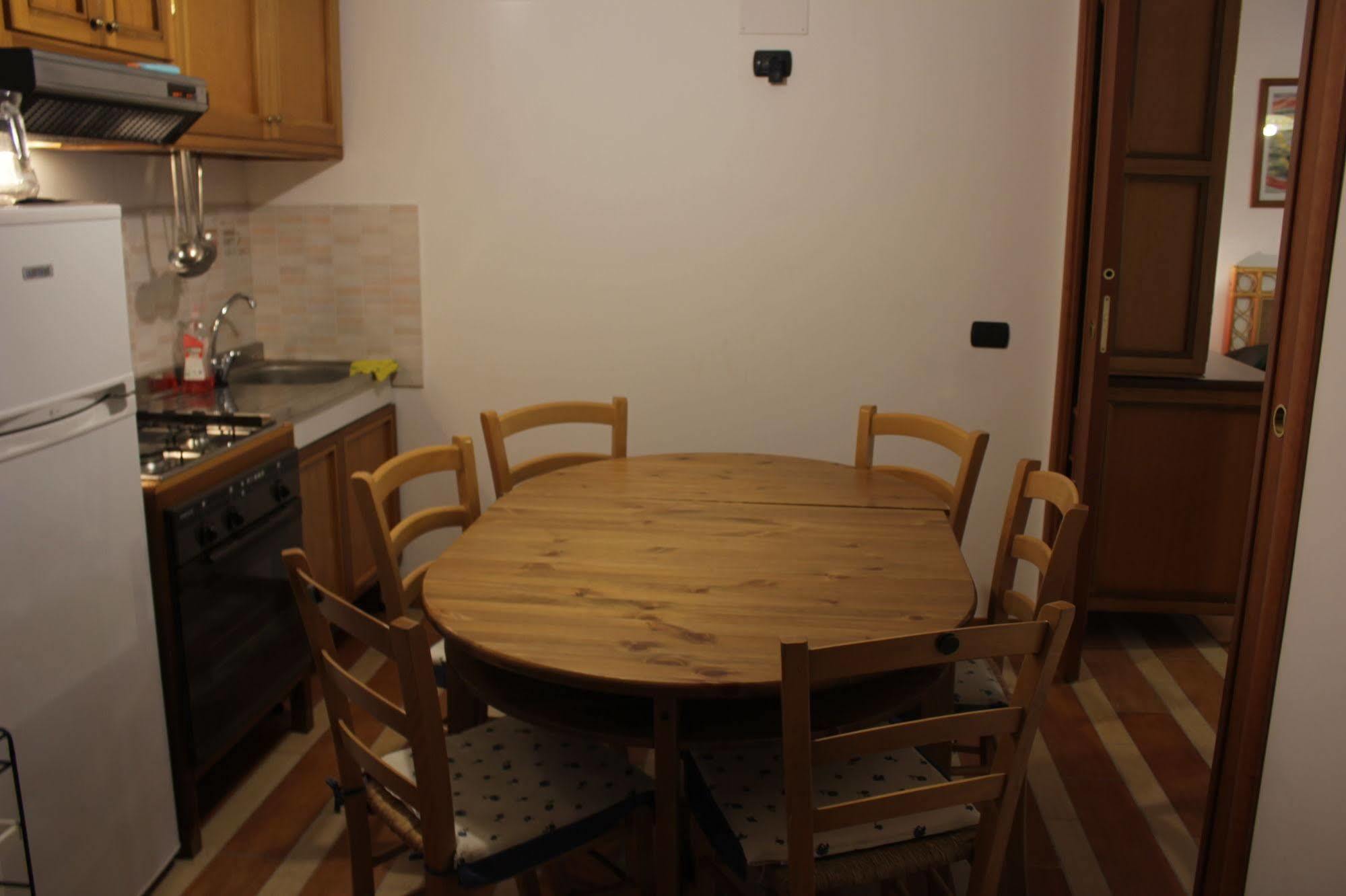Tourist House Roma Aparthotel Екстериор снимка