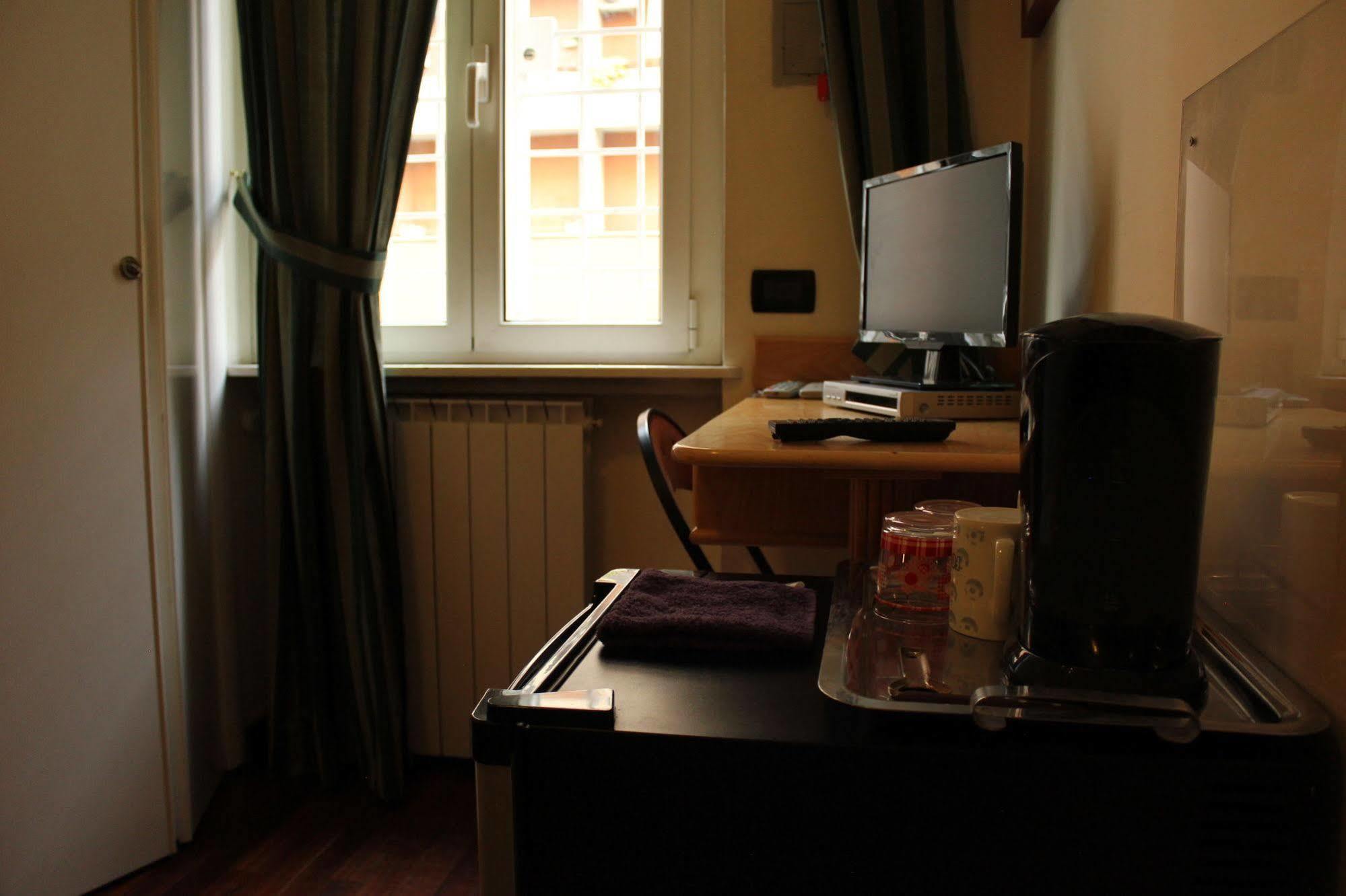Tourist House Roma Aparthotel Екстериор снимка